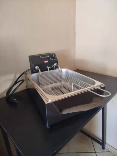 Fritadeira 220v elétrica industrial 5 litros nova a pronta entrega
