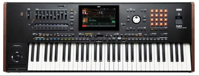 TECLADO ARRANJADOR KORG PA5X 61