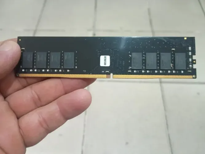 só venda ,memoria ddr4 8gb 2666 kingston semi nova ,preço final