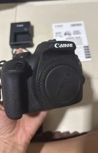 Câmera Canon EOS Rebel T7 DSLR - Pouco Uso | Excelente Estado