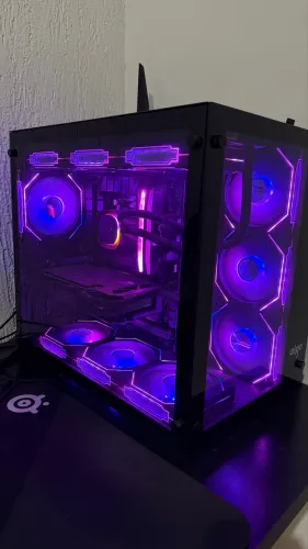 PC GAMER - Ryzen 7 9800x3d 4060ti