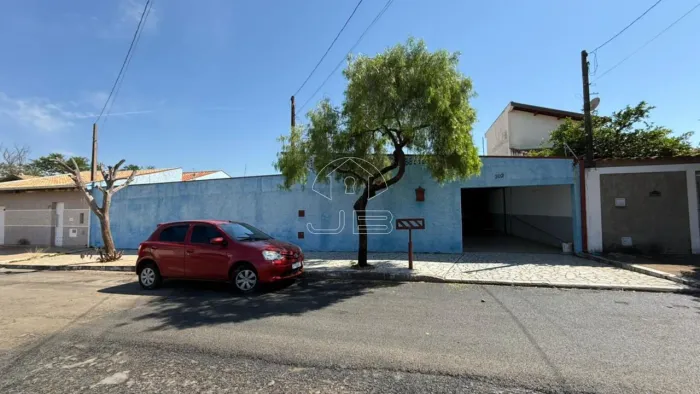 Casa à venda no Bairro João Aranha em Paulínia-SP.