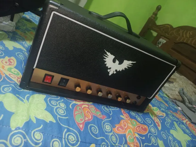 Amplificador valvulado Crow JCM 800 50w