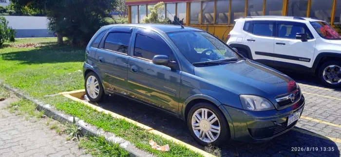 Chevrolet Corsa Hat. Premium 1.4 8V Econoflex 5P 2009