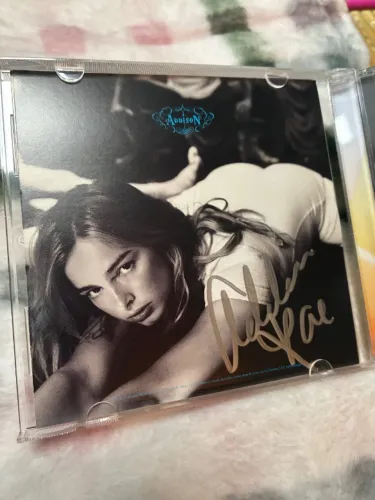 Addison Rae - cd autografado