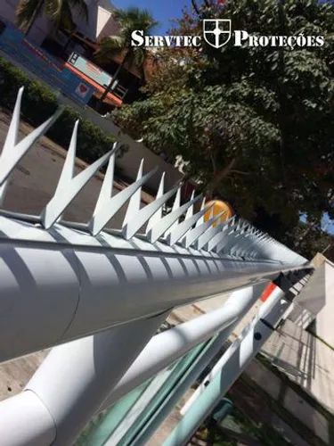 Lança Protetora super funcional para muros e grades de alumínio