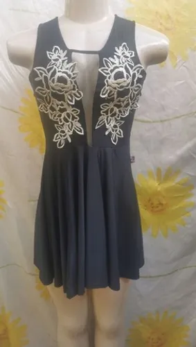 Vestido lolla bordado busto tam m