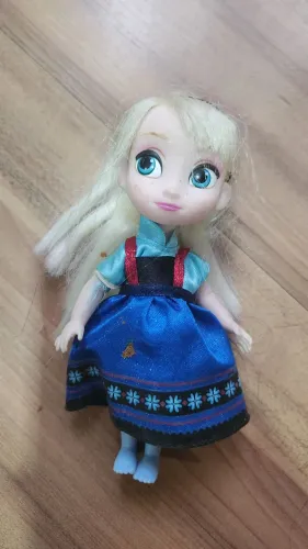 boneca animators elsa