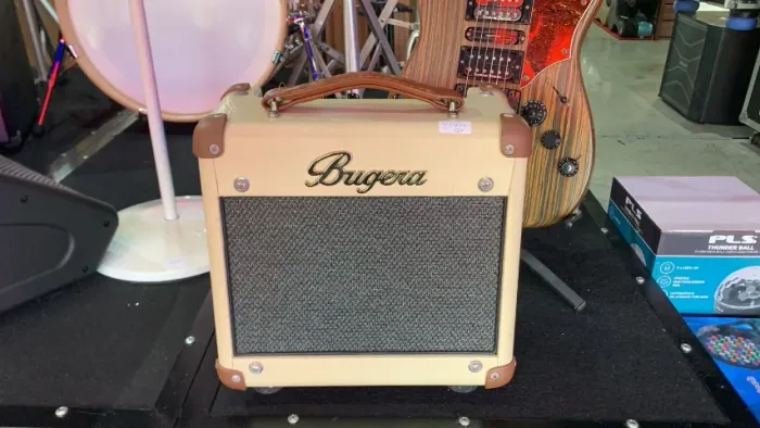 Amplificador BC15 Bugera 33776