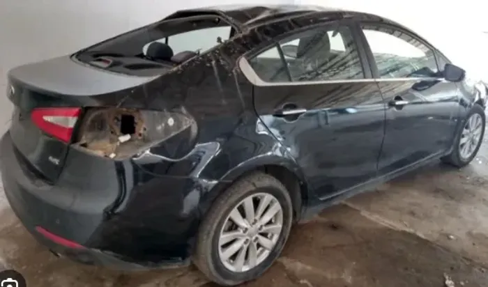 Sucata Kia cerato 2014*