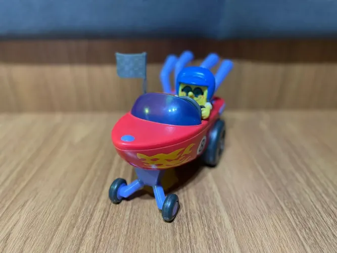 Brinquedo Bob Esponja Imaginext Carro de corrida