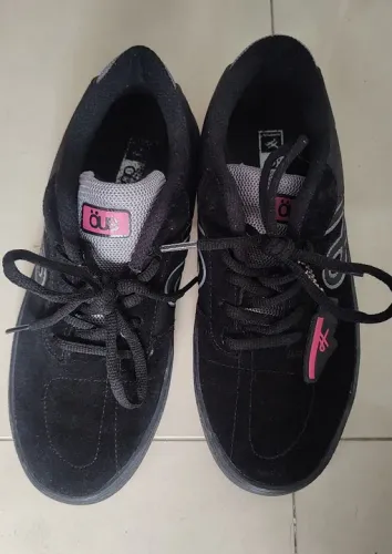 Tênis Esportivo ÖUS Preto Skate
