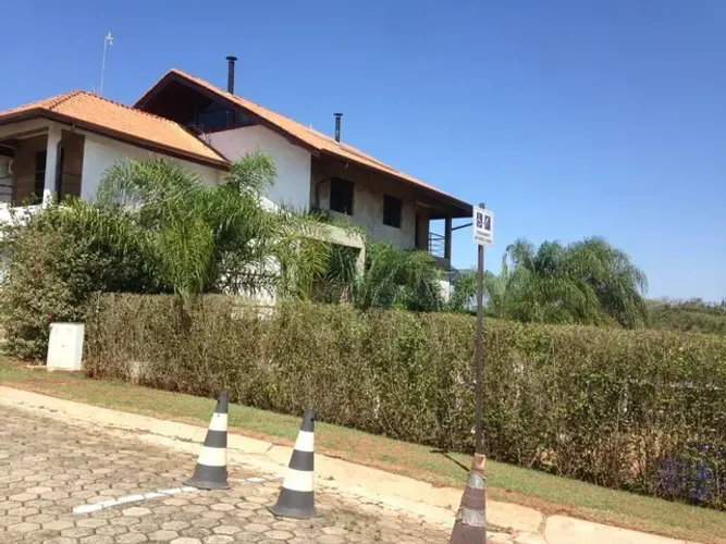 Sobrado à venda em Campinas, Barão Geraldo, com 4 suítes, com 230 m², Condominio Recanto G