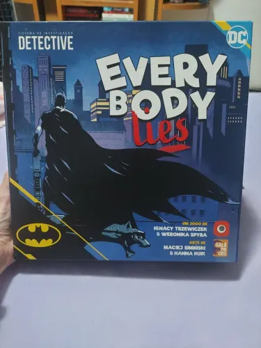 Jogo de Tabuleiro -  Everybody Lies - Novo