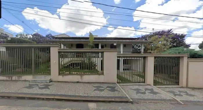 Alugo ou Vendo Casa Comercial no Jardim Cambuí