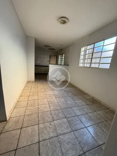 Casa a Venda em CALDAS NOVAS,,,,SETOR ITAJA.,,,, 5 MINUTOS DO CENTRO,,,, Casa com 3 Quarto