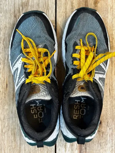Tênis de corrida de trilha New Balance Foam X Hierro V7 Vibram