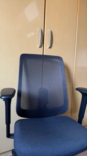 Cadeira de escritório Herman Miller Verus