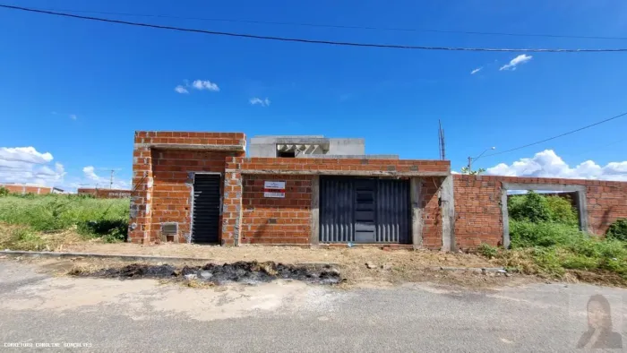 Casa para Venda em Guanambi, Renascer 2, 3 dormitórios, 1 suíte, 3 banheiros, 2 vagas