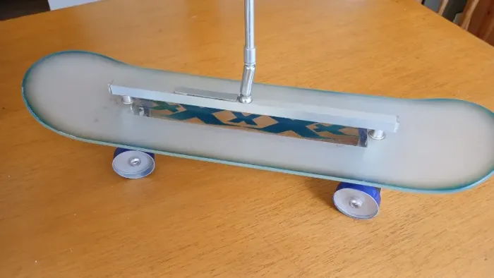 LUMINÁRIA DE TETO - MODELO SKATE