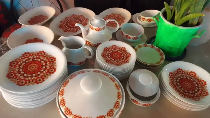 Conjunto de louças de porcelana