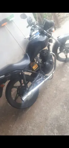 Suzuki yes 125 <br>Bala para rodar doc atrasado 2500,00