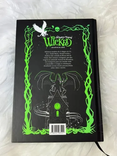 Livro Wicked da Darkside Books.