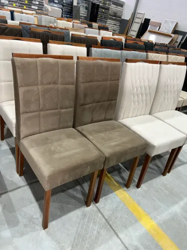 Cadeiras de Madeira Várias Cores (Cada)