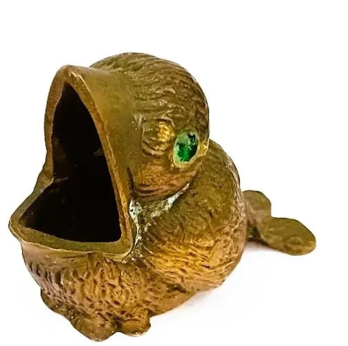  Escultura cinzeiro produzido bronze dourado maciço no feitio de Pássaro