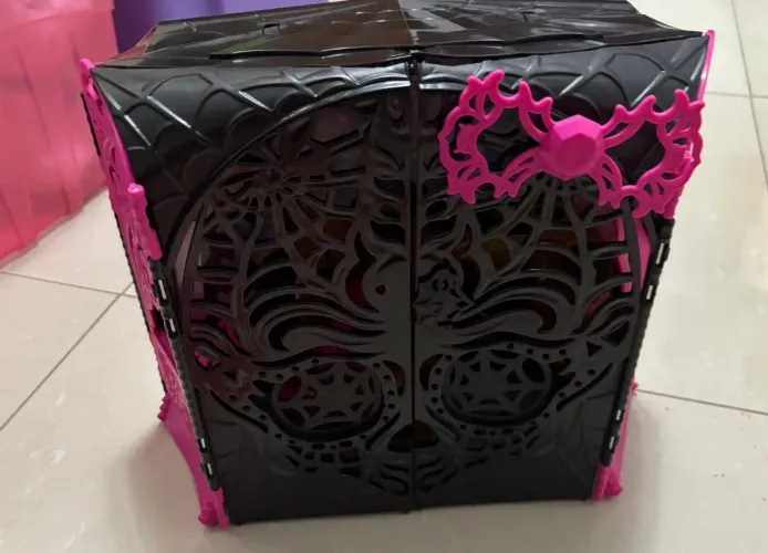 balada monster high com a boneca