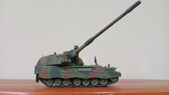 BLINDADO DE COMBATE 1/72 DI AGOSTINI - COLECIONE.