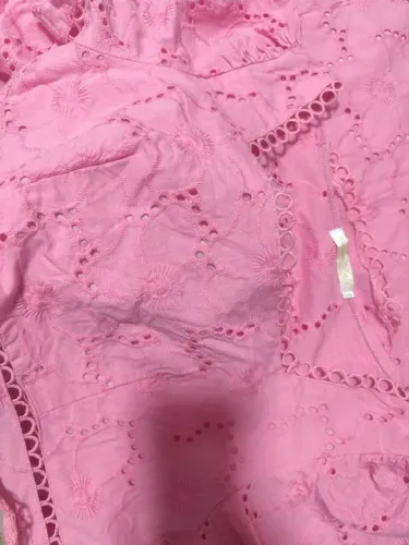Conjunto Rosa de Algodão com Detalhes em Renda