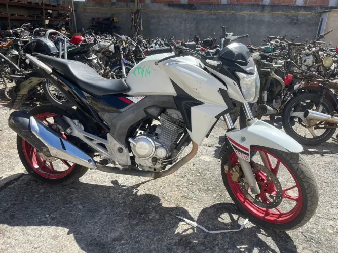 Peças Moto Honda CB 250F Twister Branca