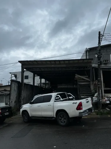 Galpao comercial na praça 14