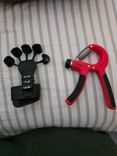 Equipamento para fisioterapia e fortalecimento das mãos 