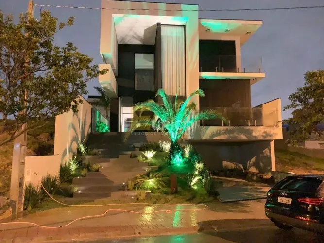 Casa em condomínio à venda no Condomínio Cedros do Libano em Valinhos/SP