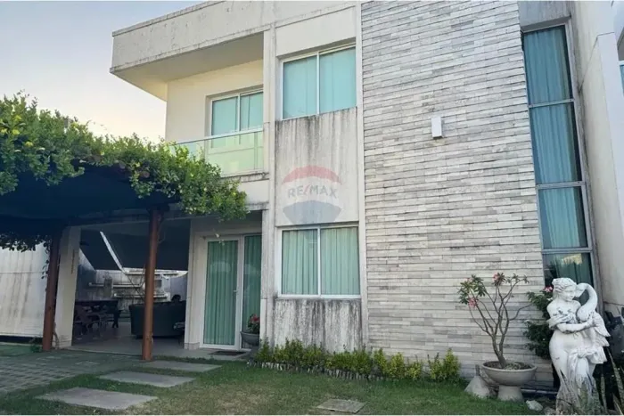 A Casa que Redefine o Sentido de Espaço e Privacidade  Condomínio Belle Carmelle