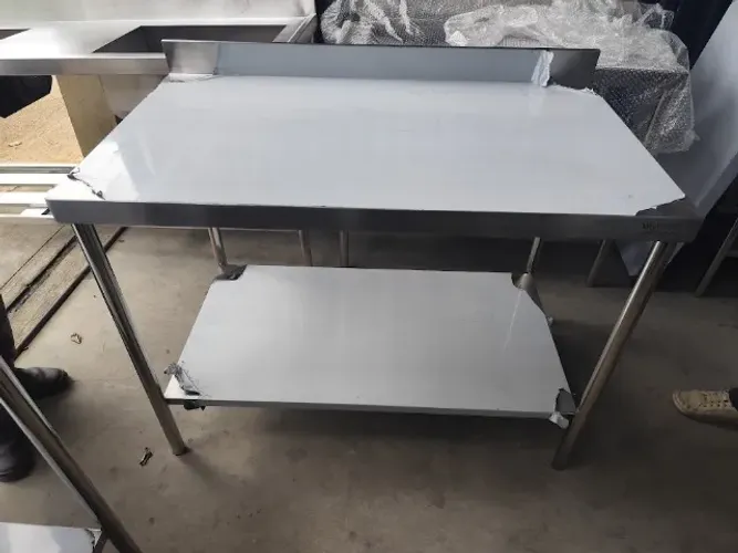 Bancada Profissional - Tampo em Chapa de Aço Inox