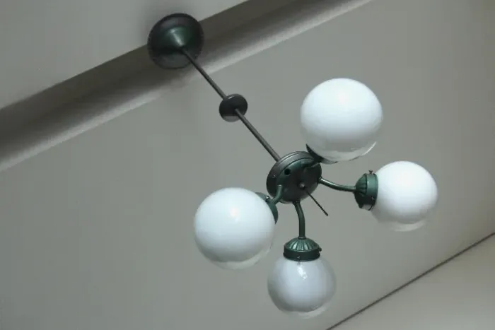 Lustre Up Cycle Opaline 4 Globos Antigo ( Anos 60 )