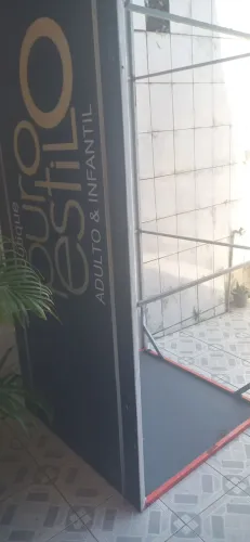 Fachada de loja de lona medidindo 1.50m X 3.0m