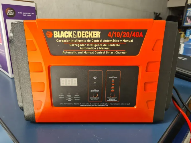 Carregador de bateria automotivo