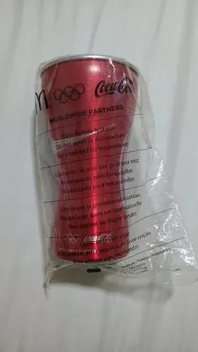 Copo promocional da coca cola