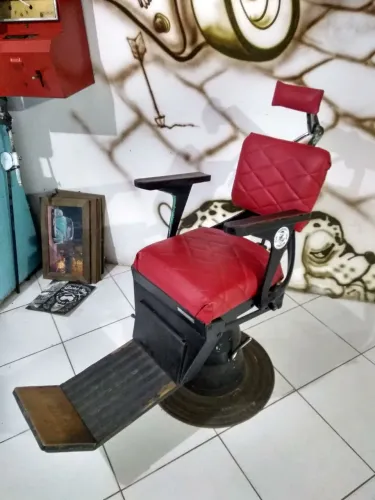 Cadeira de dentista/barbeiro antiga 