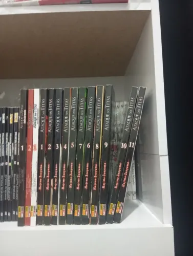 Attack on Titan (Shingeki no Kyojin) coleção de mangás tanko lote