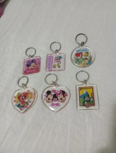 Kit com 6 chaveiros acrílico Disney anos 90
