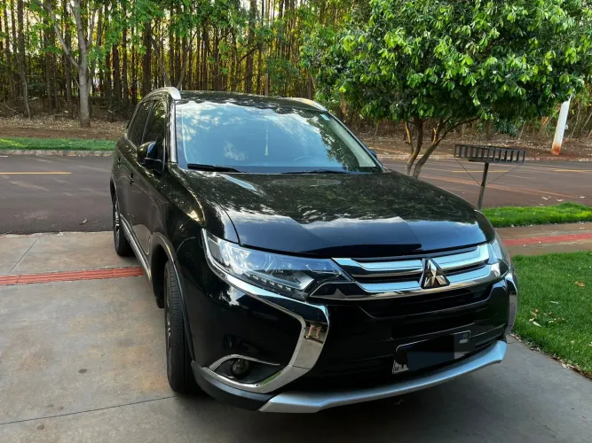 Mitsubishi Outlander Comfort 2.0 16V Aut. 2018