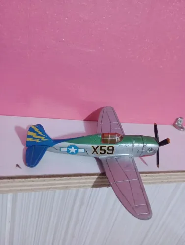 Avião antigo p-47