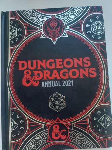 Dungeons & Dragons Annual 2021. Perfeito estado. Barato!!!
