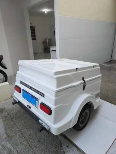 Carretinha baú para motos