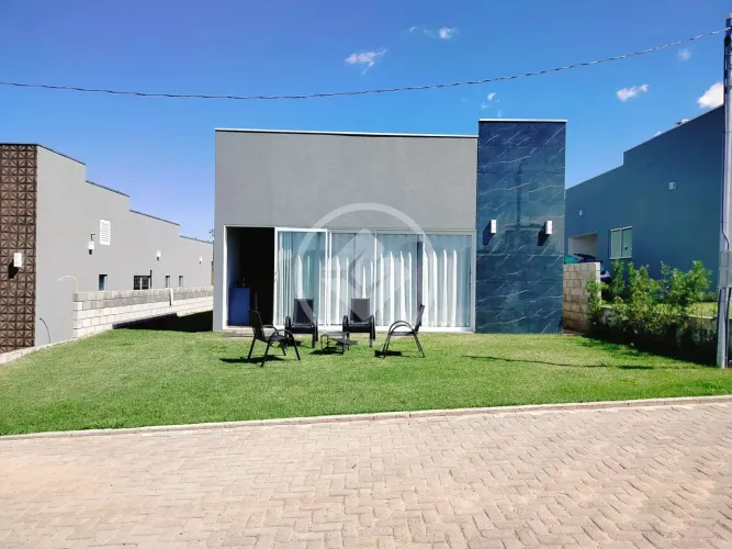 Casa Térrea Mobiliada com 3 Suítes no Lago do Manso Condomínio com Lazer Completo e Acess